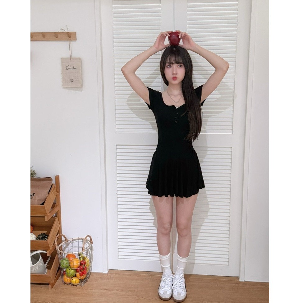 bunny_stall (現貨)我的日常穿搭🤍修身顯瘦的彈力休閒連身裙-細節圖5