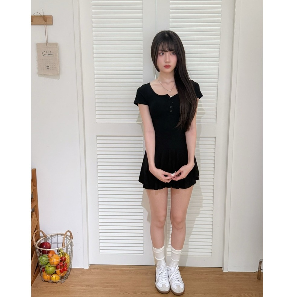 bunny_stall (現貨)我的日常穿搭🤍修身顯瘦的彈力休閒連身裙-細節圖6