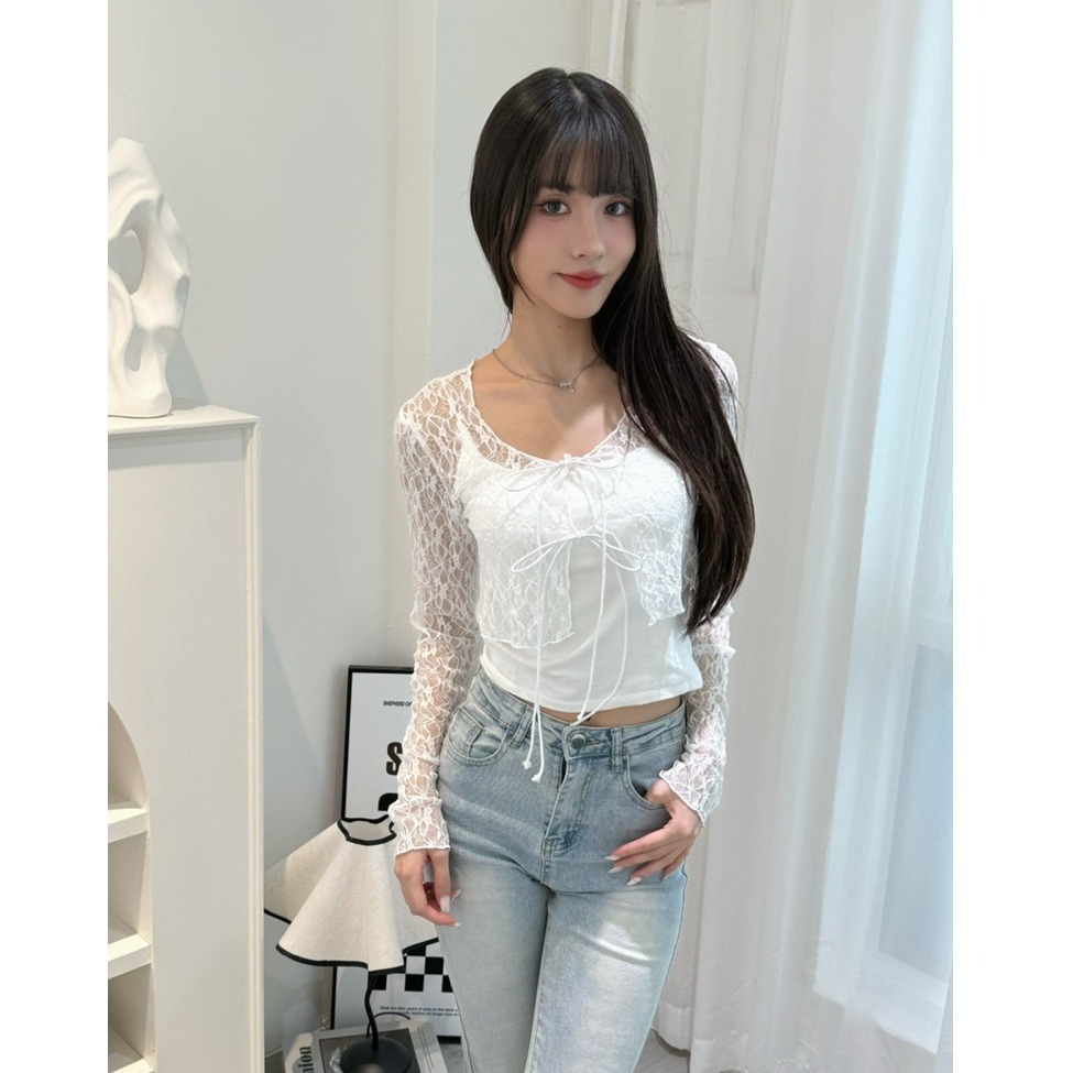 bunny_stall (現貨)氣質滿分的蕾絲綁帶鏤空短版罩衫-細節圖7