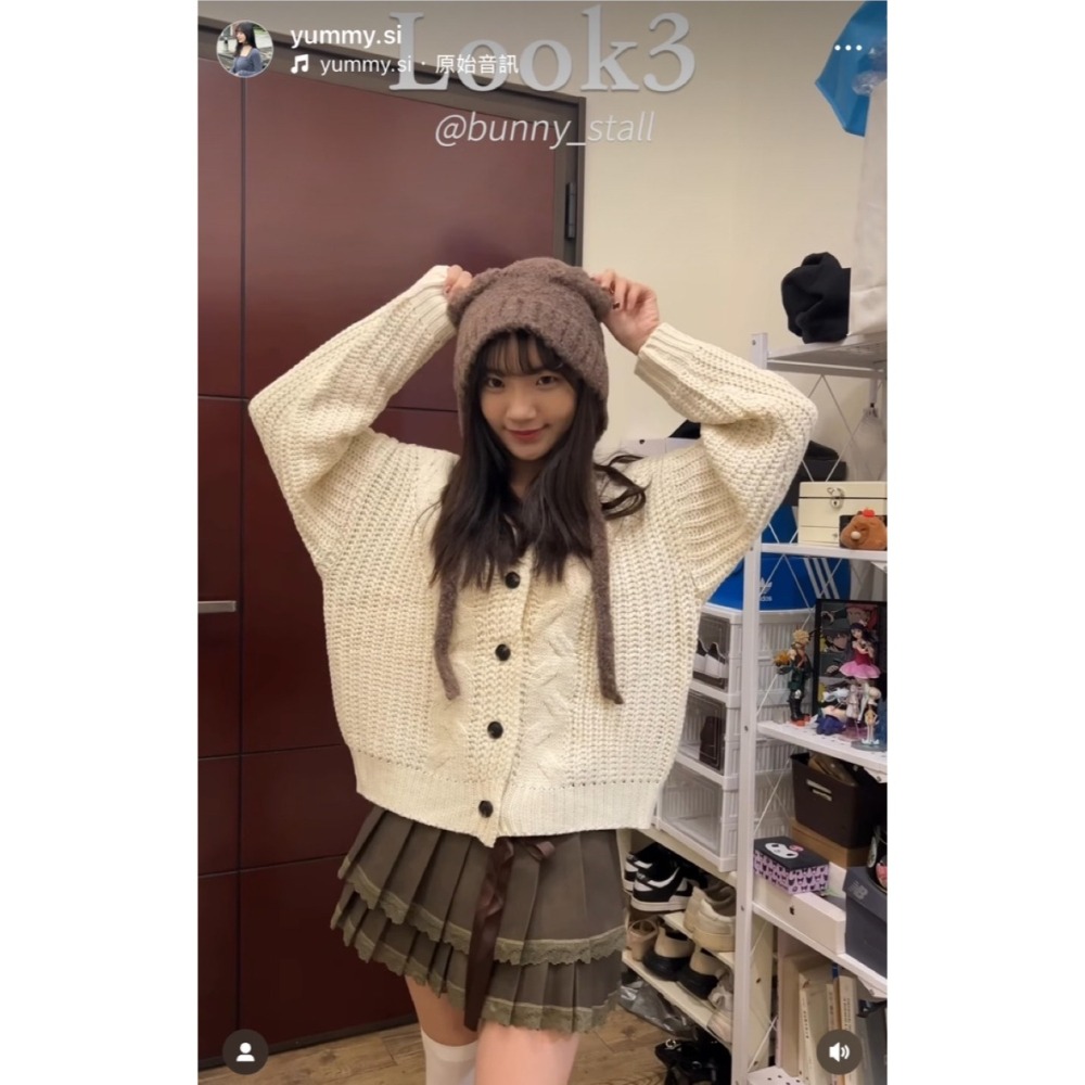 bunny_stall (現貨)日系溫柔風粗麻花排扣針織外套-細節圖5