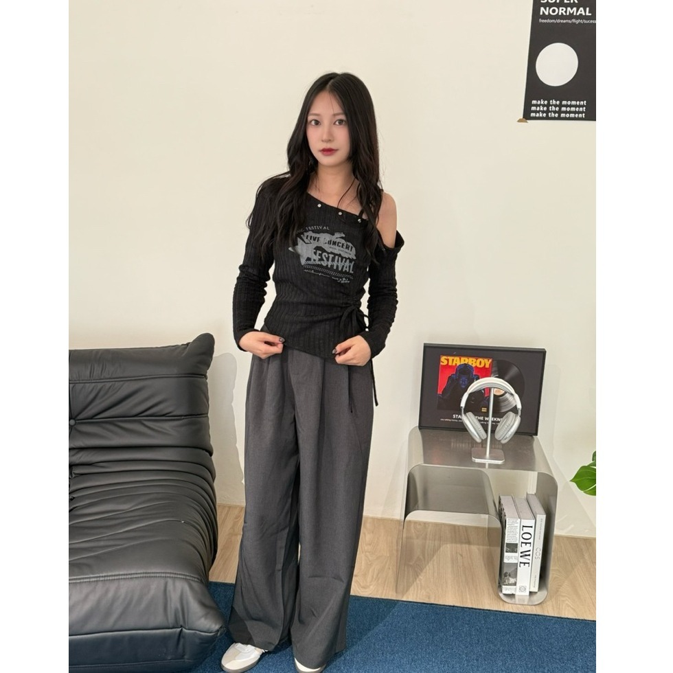 bunny_stall (現貨)美式甜辣風🖤側邊綁帶收腰設計的露肩長袖上衣/S-L-細節圖3