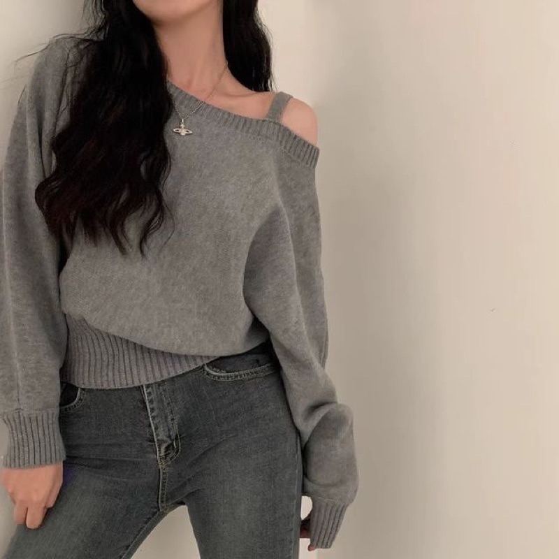 bunny_stall (現貨)入秋私語💕簡約微性感斜領露肩針織衫-細節圖3