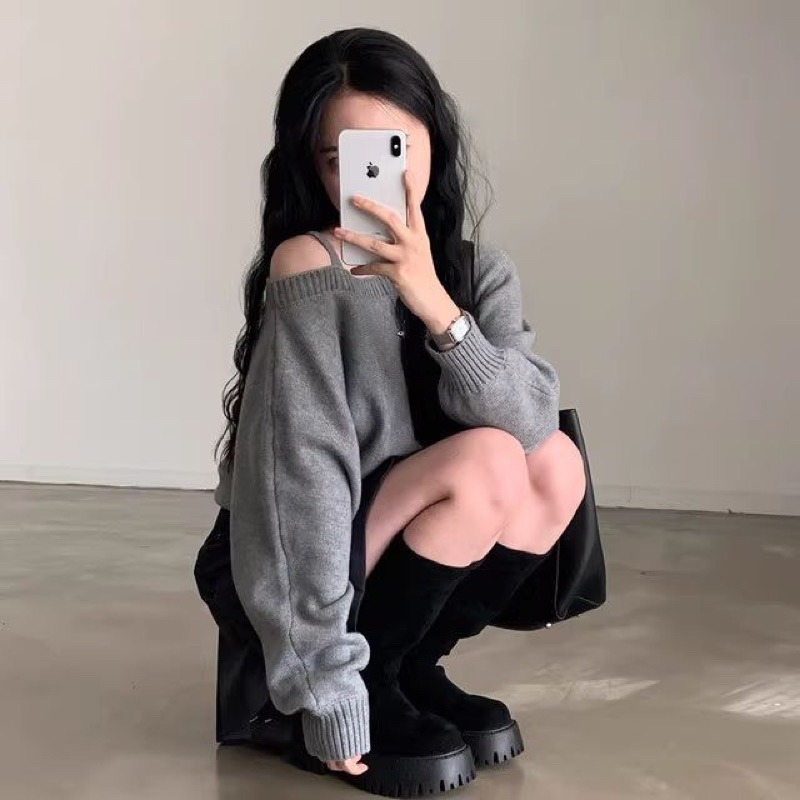 bunny_stall (現貨)入秋私語💕簡約微性感斜領露肩針織衫-細節圖5