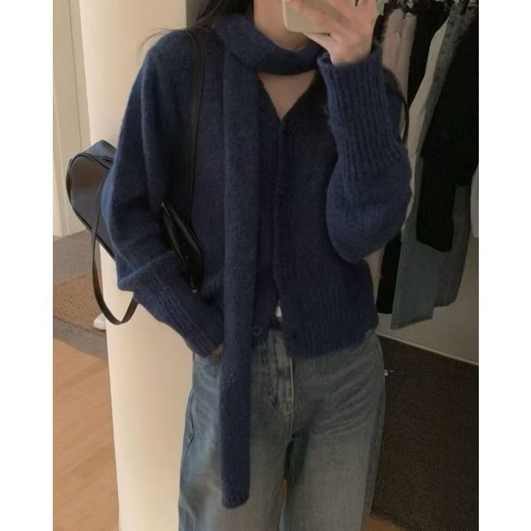 bunny_stall (現貨)暮色時光💙柔軟的V領排扣針織衫+同色系頸帶-細節圖3