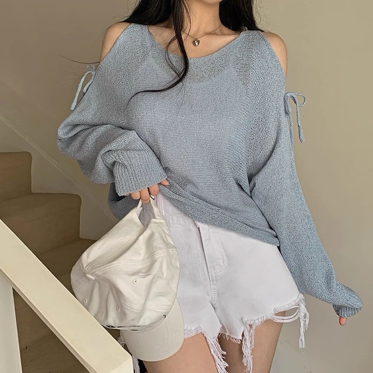 bunny_stall (現貨)漫步萊茵河畔🩵微露肩綁帶的薄款針織衫/S-L-細節圖2