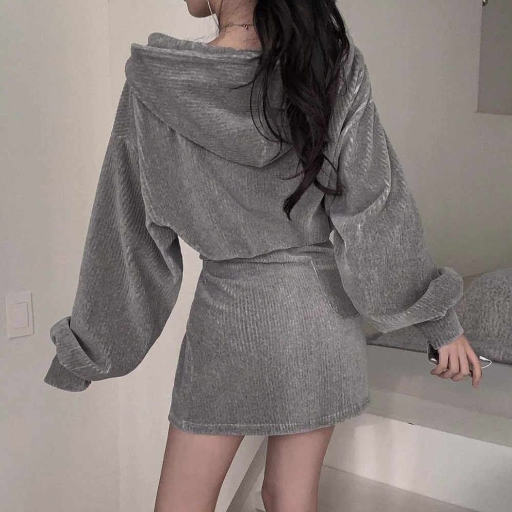 bunny_stall 秋冬氛圍感🍂燈芯絨落肩款短版外套+鬆緊腰抽繩短裙套裝-細節圖6