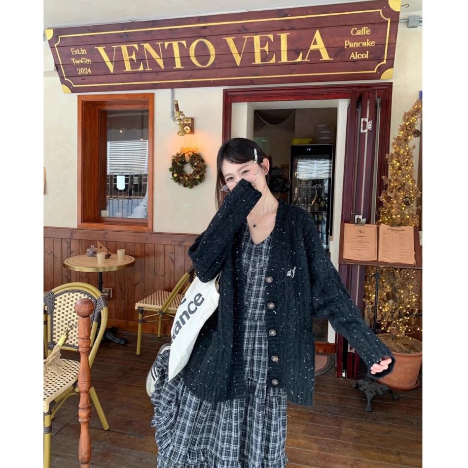 bunny_stall 不得不入手的唯美浪漫V領連身長裙+慵懶感針織外套/S-L-細節圖6