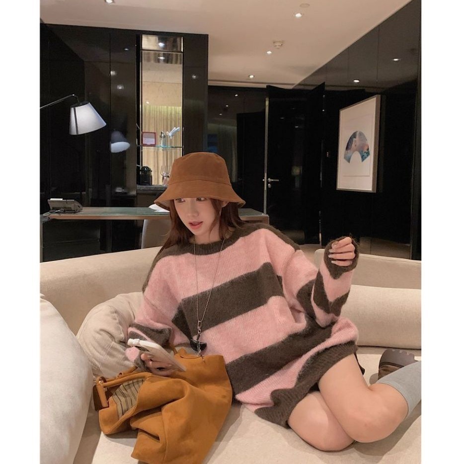 bunny_stall (現貨)人見人愛的中長款條紋圓領針織毛衣-細節圖4