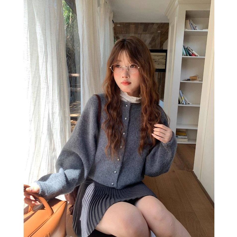 bunny_stall 滿滿的氣質感💌蝙蝠袖排扣短版針織外套/5Colors-細節圖2