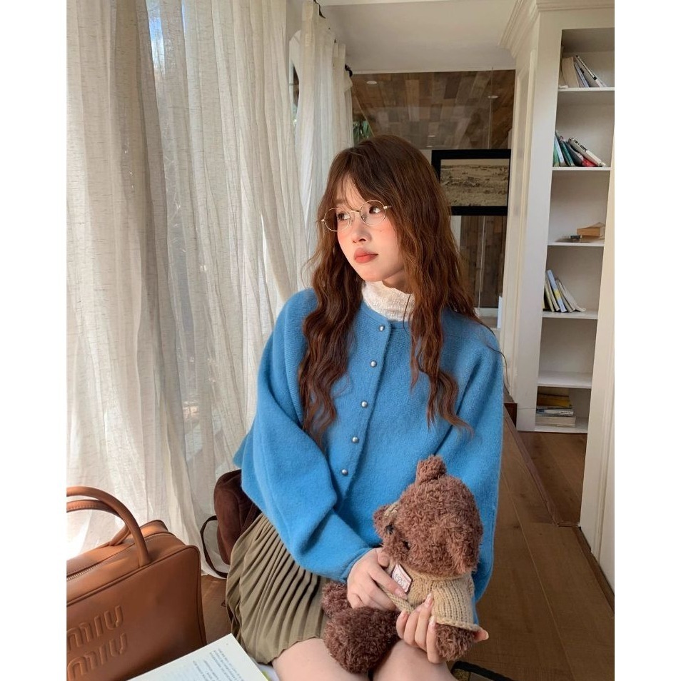 bunny_stall (現貨)滿滿的氣質感💌蝙蝠袖排扣短版針織外套/5Colors-規格圖9