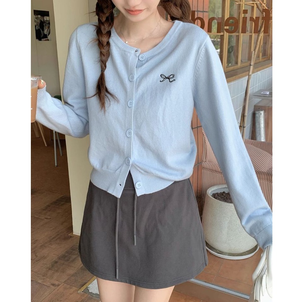 bunny_stall 春天的色調🎀蝴蝶結刺繡排釦圓領針織外套-細節圖2