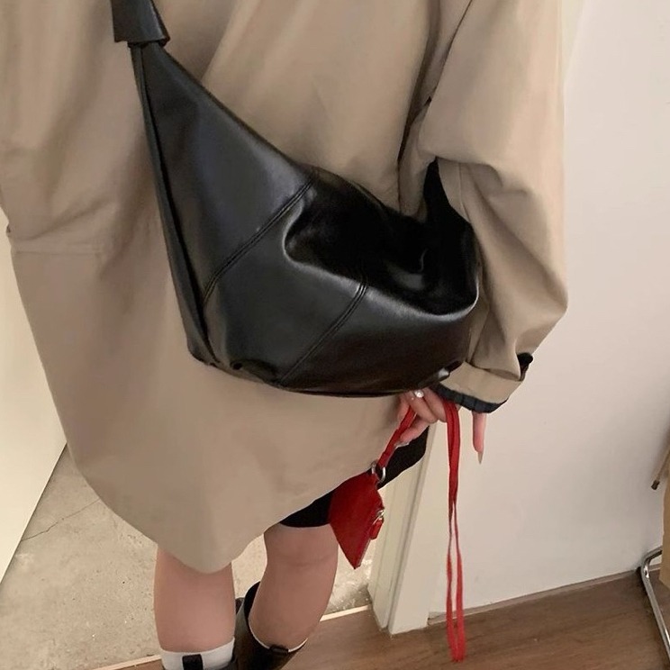 bunny_stall 🤎高質感！大容量的百搭水餃包可頌包/4Colors-細節圖6