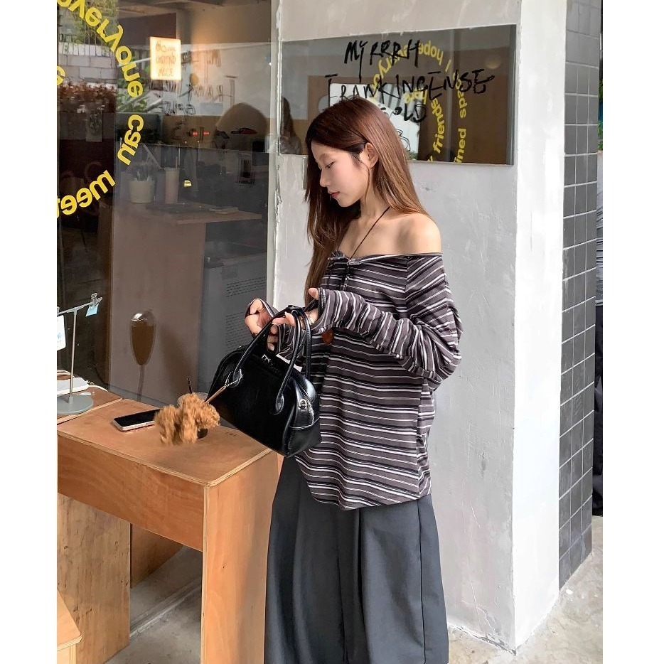 bunny_stall 🤎誰穿誰好看的百搭休閒條紋露肩上衣-細節圖7