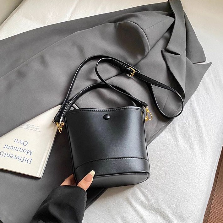 bunny_stall 首爾漫步🍂輕奢復古麂皮手提小包/水桶包/3Colors-細節圖5