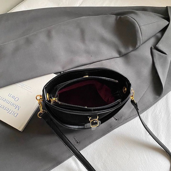 bunny_stall 首爾漫步🍂輕奢復古麂皮手提小包/水桶包/3Colors-細節圖6