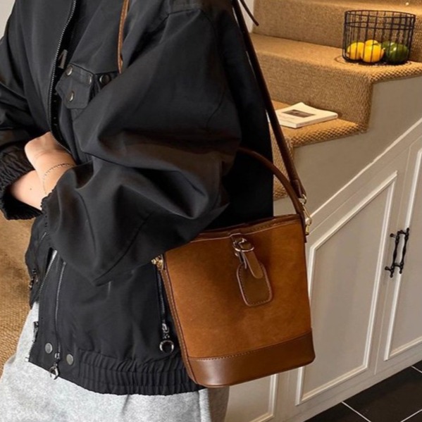 bunny_stall 首爾漫步🍂輕奢復古麂皮手提小包/水桶包/3Colors-規格圖8