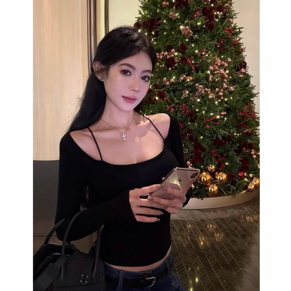 bunny_stall ♥️純慾感滿分的假兩件式彈力露肩上衣/有胸墊/3Colors-細節圖4