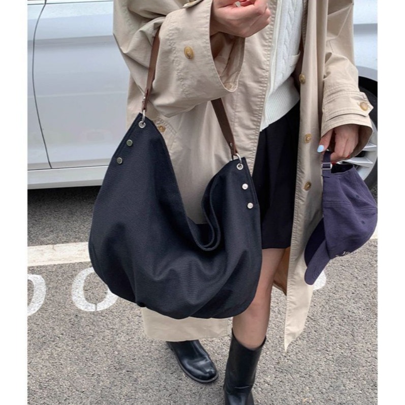 bunny_stall 日常裡不可或缺的鬆弛感大容量帆布單肩包/斜垮包-細節圖6