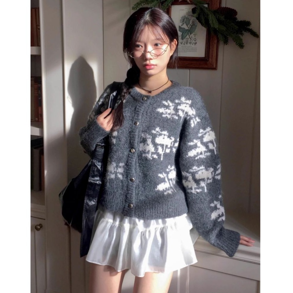 bunny_stall 💚甜美的秋冬氛圍質感復古緹花圓領針織外套-細節圖4