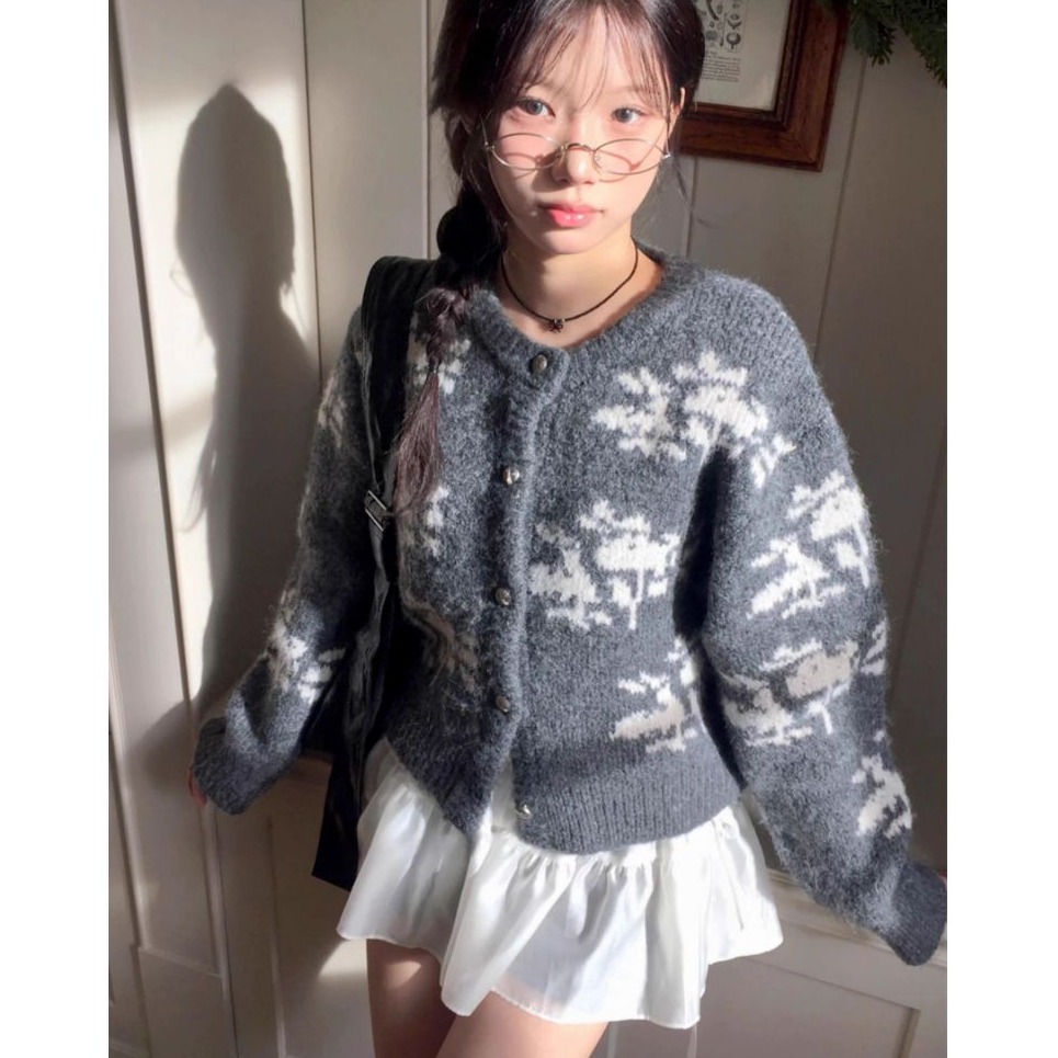 bunny_stall 💚甜美的秋冬氛圍質感復古緹花圓領針織外套-細節圖6