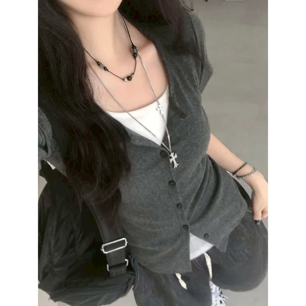 bunny_stall 我的日常穿搭🩶修身顯瘦的極簡風假兩件式針織衫/S-L-細節圖2