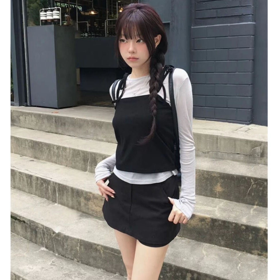 bunny_stall 輕鬆穿出時髦感🩶簡約小眾設計的兩件式上衣+黑色褲裙套裝/S-L-細節圖7