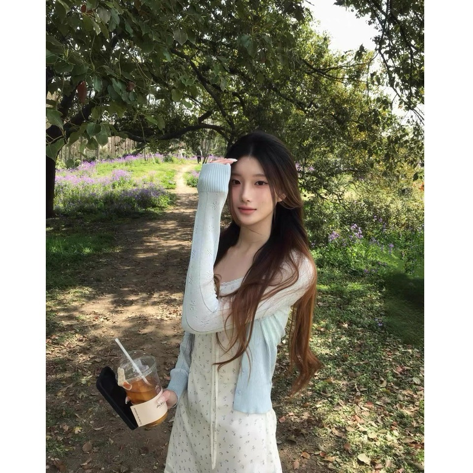 bunny_stall 夏日裡的小仙女🩵縷空藍色罩衫+細緻蕾絲拼接碎花吊帶裙/S-L-細節圖5