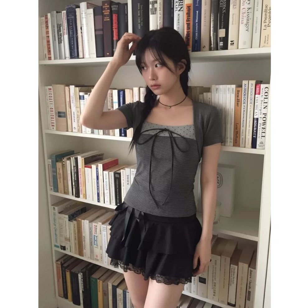 bunny_stall 🖤韓劇女主的點點拚接感蝴蝶結短袖上衣/S-L-細節圖6