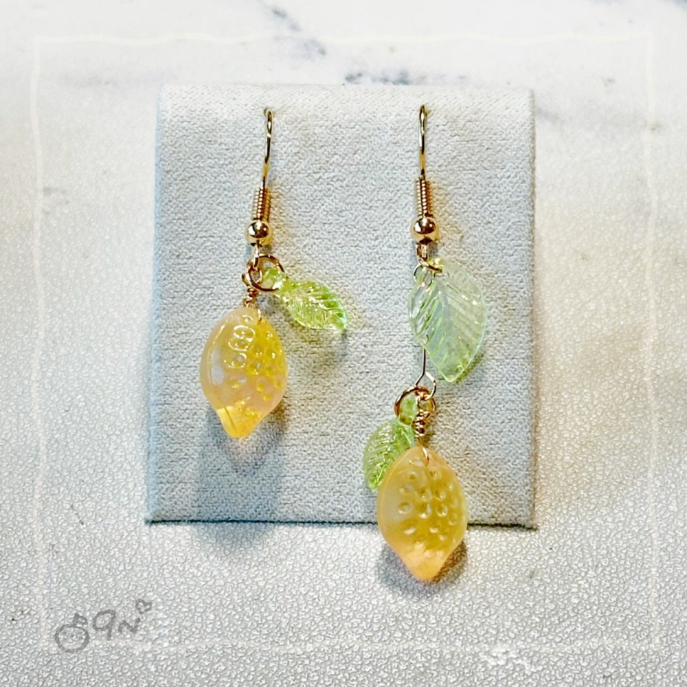 《9n手作》酸酸檸檬透明不對稱串珠耳環-細節圖5