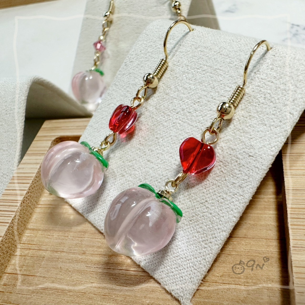 《9n手作》透明水蜜桃耳環 珍珠/桃心-細節圖6