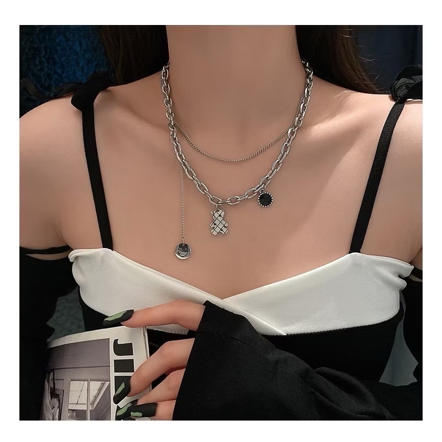 【三尾魚】台灣快速出貨 鈦鋼嘻哈小熊雙層項鍊 笑臉吊墜 甜酷辣妹項鏈 甜美鎖骨鏈 送禮自用兩相宜-細節圖3