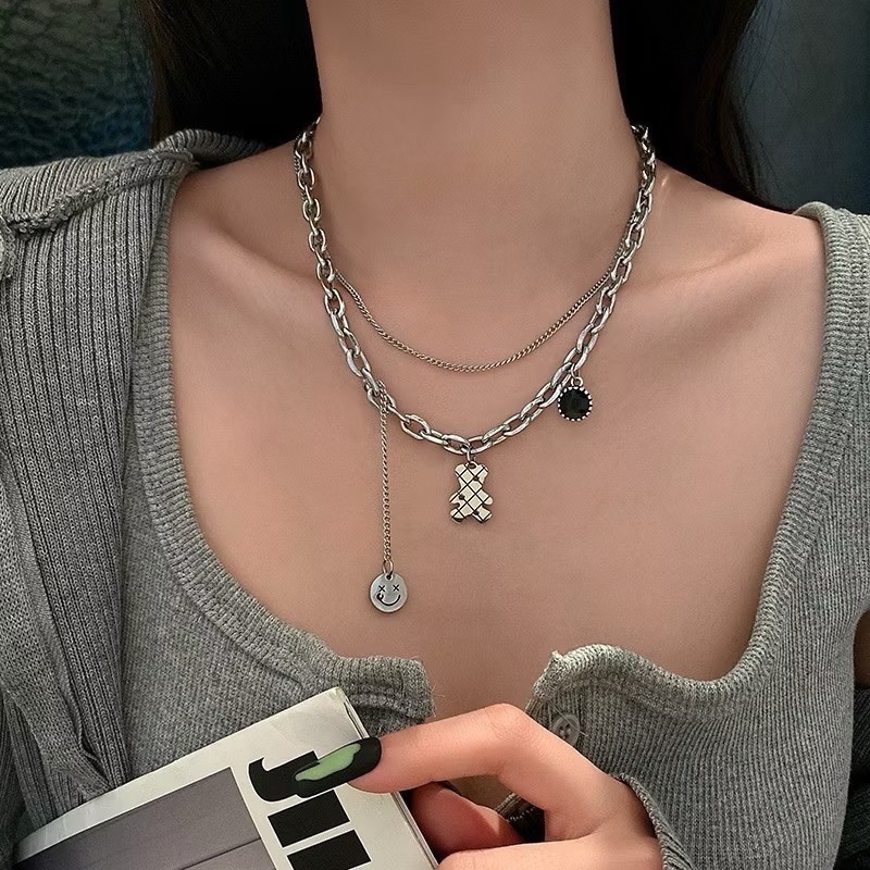 【三尾魚】台灣快速出貨 鈦鋼嘻哈小熊雙層項鍊 笑臉吊墜 甜酷辣妹項鏈 甜美鎖骨鏈 送禮自用兩相宜-細節圖5
