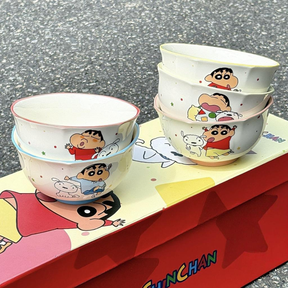 👑【正版】蠟筆小新 小新陶瓷碗5碗禮盒 可愛餐具套裝❤️台灣現貨+預購❤️餐廚用品碗盤餐具飯碗湯碗餐盤器皿-細節圖2