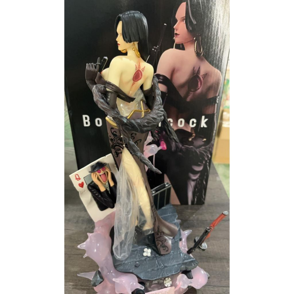 👑海賊王👑西裝暴徒女帝 旗袍可脫【港版】❤️台灣現貨❤️盒裝美少女手辦動漫公仔雕像GK+++1-細節圖9