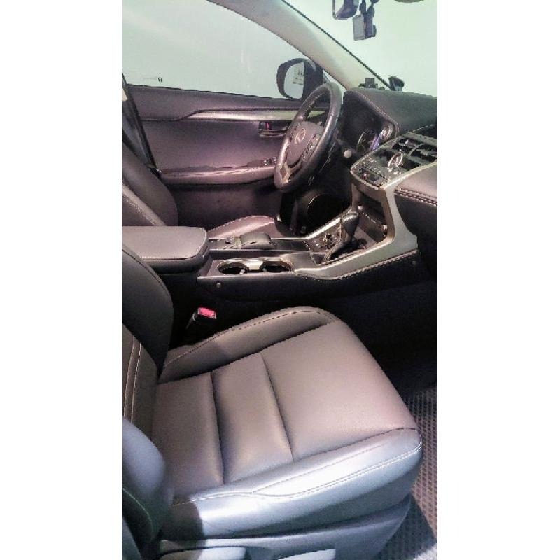 Lexus NX200 2.0L 2018年 車庫車 僅47000公里  車主自售90萬-細節圖3