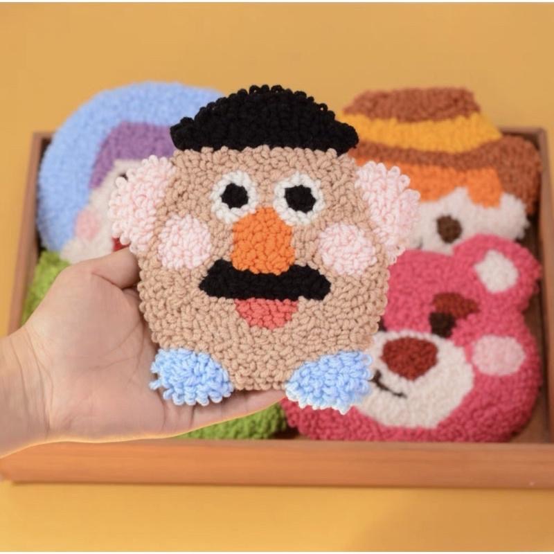 ｜材料包｜ 戳戳繡 杯墊 玩具總動員 聖誕節禮物 三眼怪 熊抱哥 胡迪 叉奇 火腿豬 巴斯光年 俄羅斯戳戳繡 手作diy-細節圖9