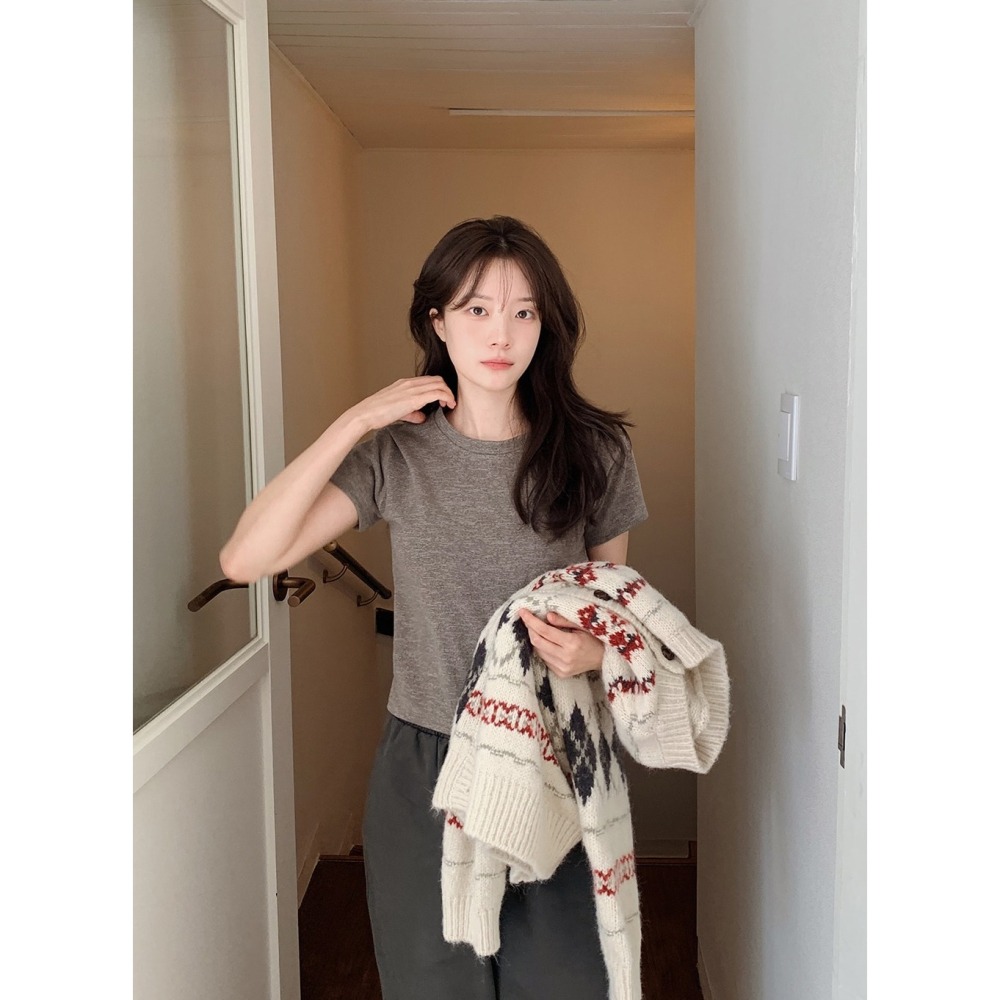 正韓製冬天厚度後縫線短袖上衣 tee 5色 ( slowand 自訂款 ) 短袖 圓領 車線細節 上衣 厚磅 短T 短踢-細節圖9