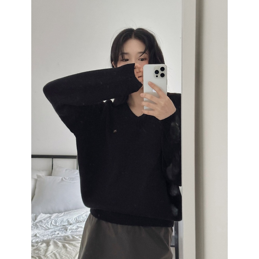 正韓製柔軟親膚標誌V領針織上衣 knit ( slowand 自訂款 ) 長袖 毛衣-細節圖2