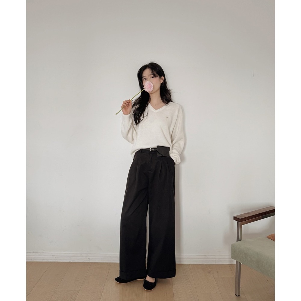 正韓製柔軟親膚標誌V領針織上衣 knit ( slowand 自訂款 ) 長袖 毛衣-細節圖7