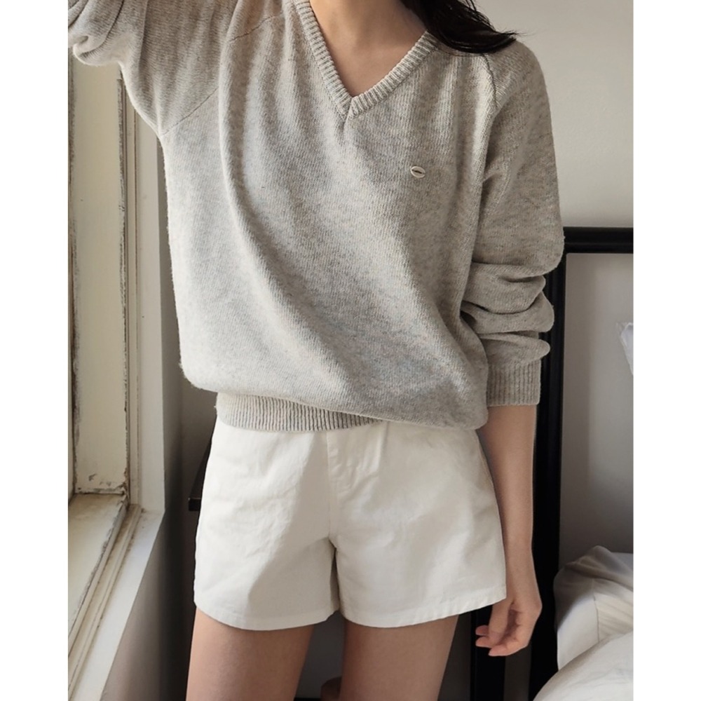 正韓製柔軟親膚標誌V領針織上衣 knit ( slowand 自訂款 ) 長袖 毛衣-細節圖9
