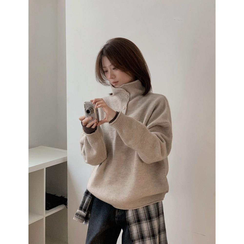 鈕扣設計高領半開襟針織上衣 knit 3色 / 버튼포인트 하이넥 반오픈니트-細節圖8