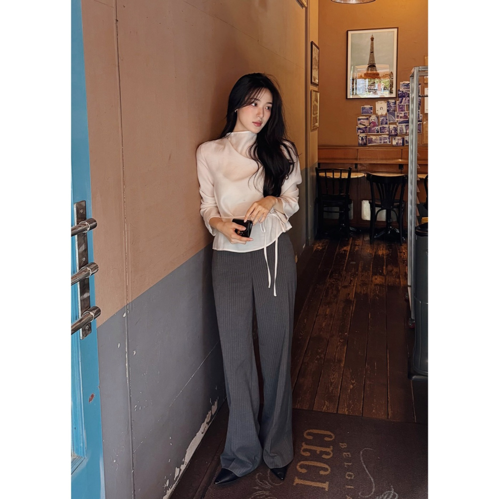 正韓製修身遮肉細條紋後鬆緊西裝褲 slowand 핀스트라이프 커버핏 반밴딩 슬랙스-細節圖3