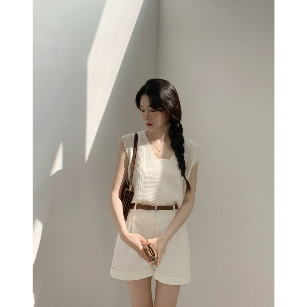 正韓製平口細肩帶背心 sleeveless 4色 slowand 탄탄스퀘어 캡내장 슬리브리스-細節圖10