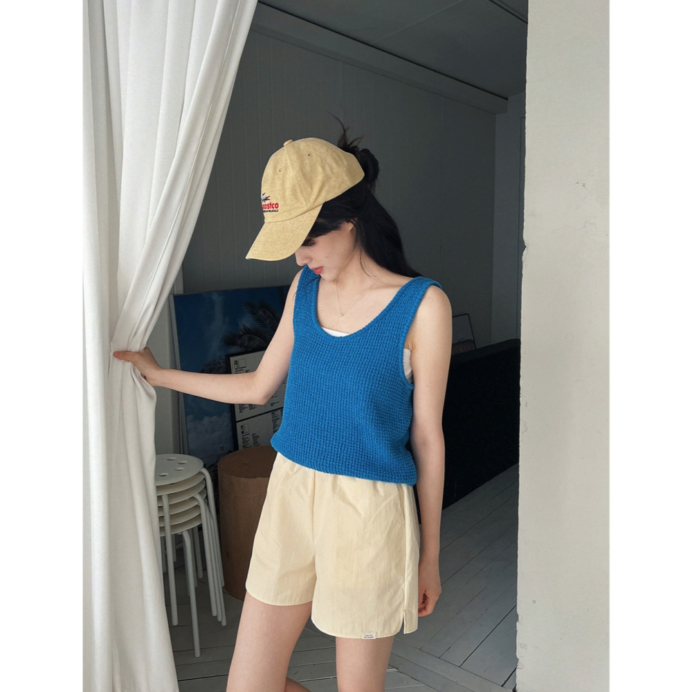 正韓製平口細肩帶背心 sleeveless 4色 slowand 탄탄스퀘어 캡내장 슬리브리스-細節圖11