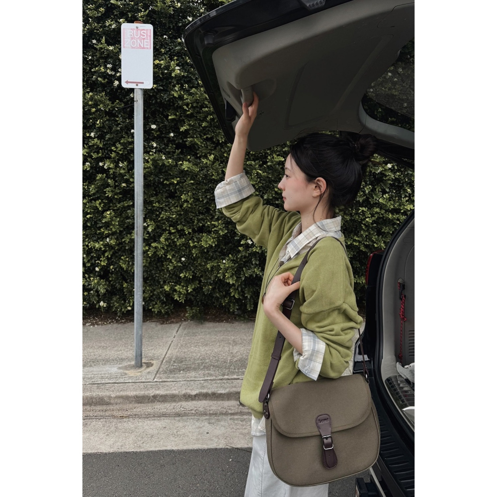 Slowand官網代購 帆布郵差包 #LENTO. Classic canvas leather bag-細節圖3