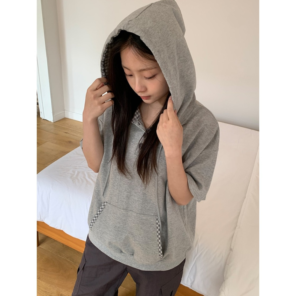 正韓製格紋滾邊短袖連帽上衣 hood 3色 / ba-on 하칸지 체크 배색 버튼 후드 반팔 티-細節圖8