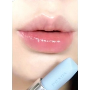 【限時購】PRADA 經典潤唇膏1.6g #U001莫測藍 U011靈動裸 國際航空版-規格圖6
