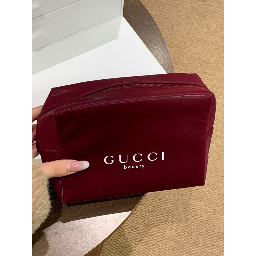 【限量只有6個】GUCCI 古馳安可拉紅漆皮包 像水面流動般的迷人光澤微微流轉 質感高級-細節圖3
