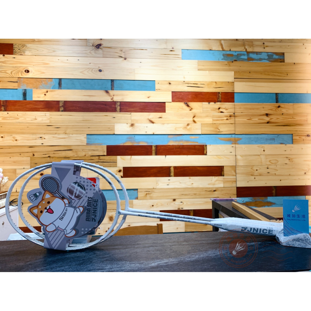 【唯羽生活】JNICE 久奈司 高階 【柴語錄】 羽球拍 PRO 附贈柴語錄聯名羽球拍袋-灰-細節圖6