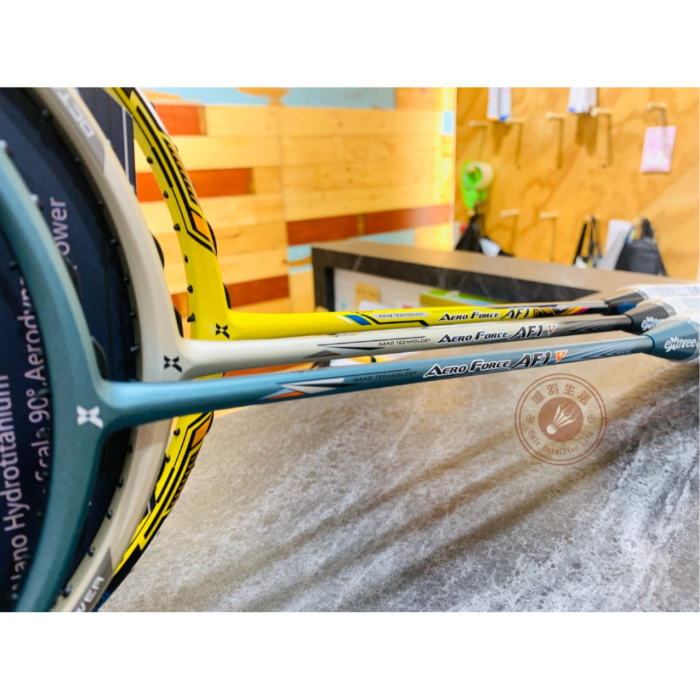 【唯羽生活】eXthree【AF1 V 】 香檳金 藍色 羽球拍 AERO FORCE ONE V 羽拍 超力 五代目-細節圖4